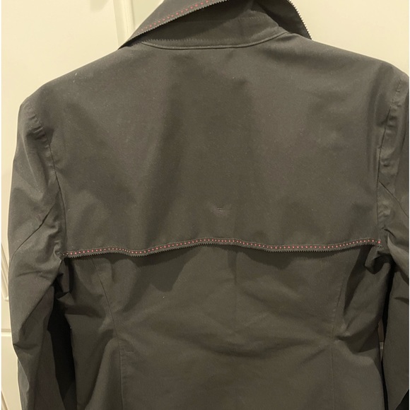 Waterproof jacket - Picture 2 of 5
